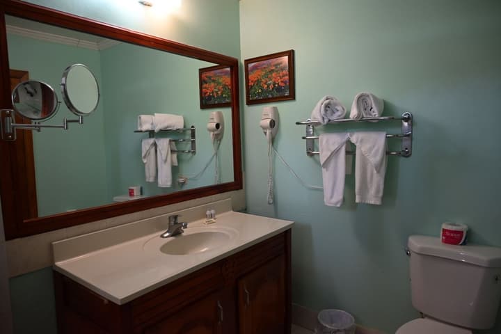 Rayon Hotel