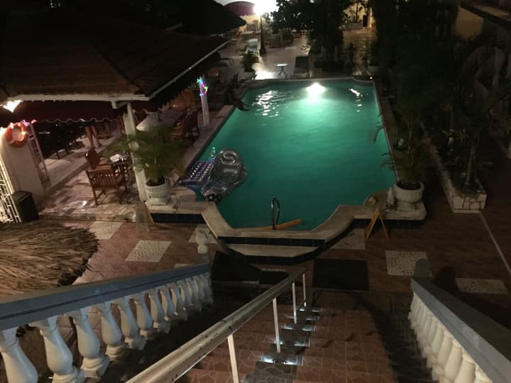 Rayon Hotel