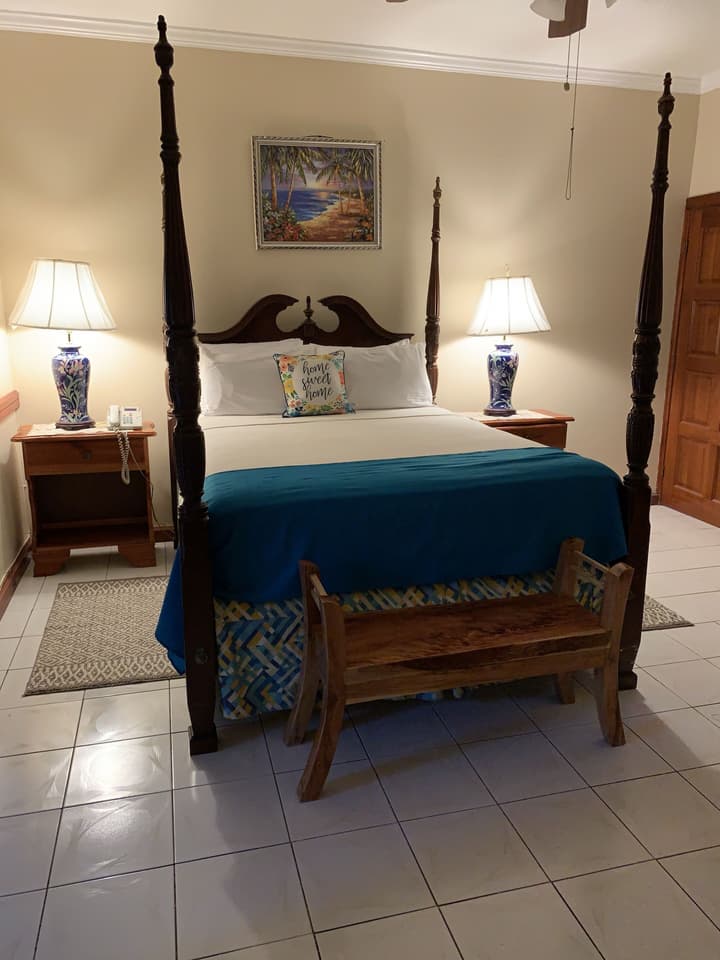 Rayon Hotel
