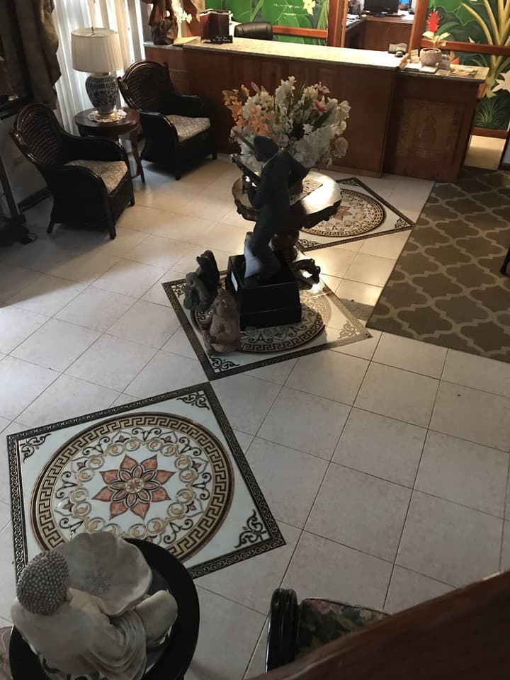 Rayon Hotel