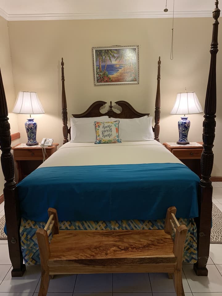 Rayon Hotel