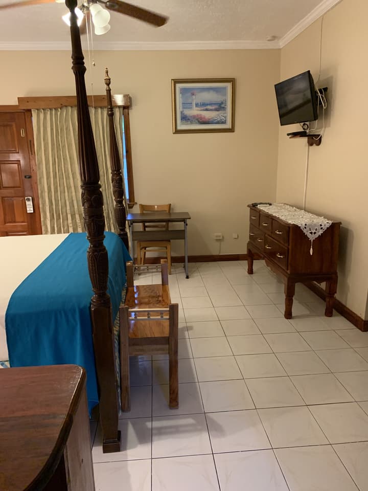 Rayon Hotel