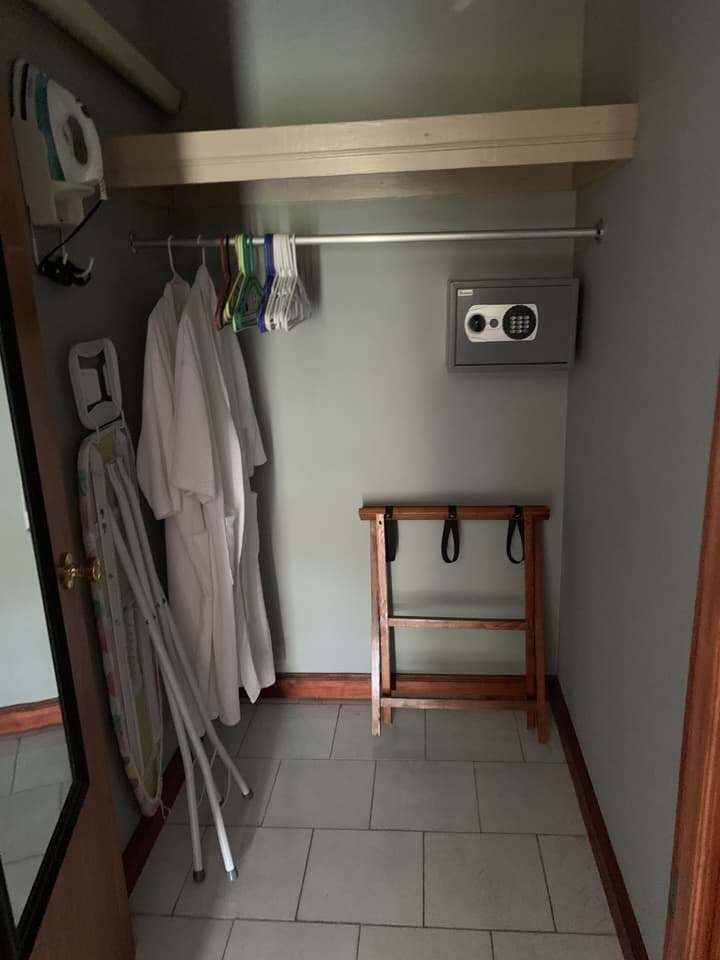 Rayon Hotel