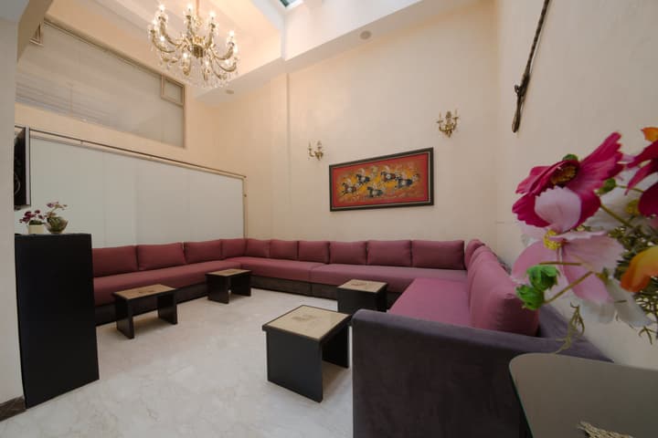 Alwalid Hotel