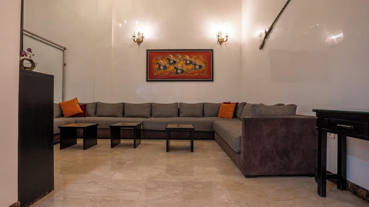 Alwalid Hotel