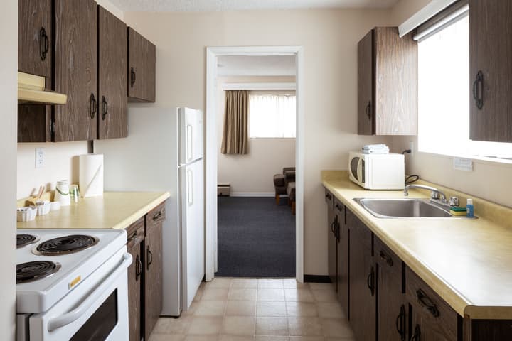 Robin Hood Inn & Suites