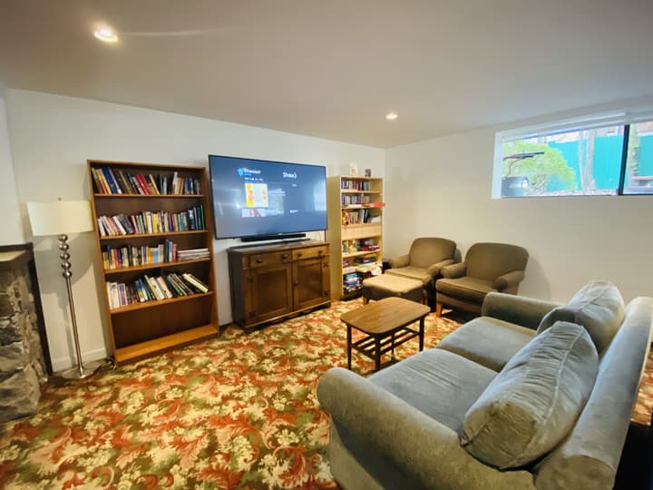 Robin Hood Inn & Suites
