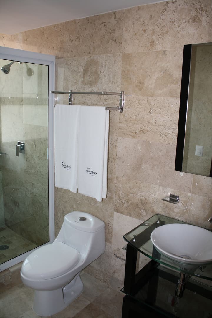 Hotel Porto Allegro - Near Malecon
