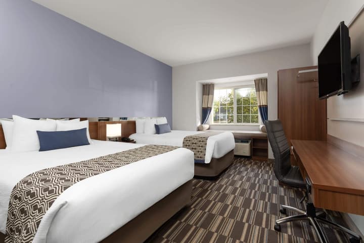 Microtel Inn & Suites by Wyndham Sault Ste. Marie