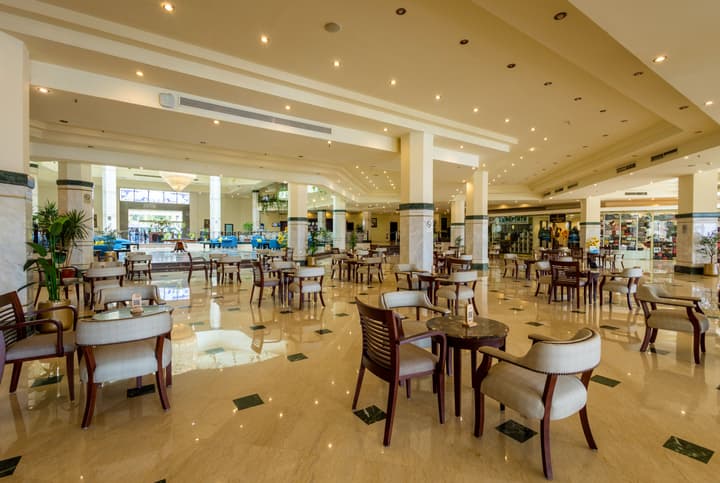 Grand Oasis Resort