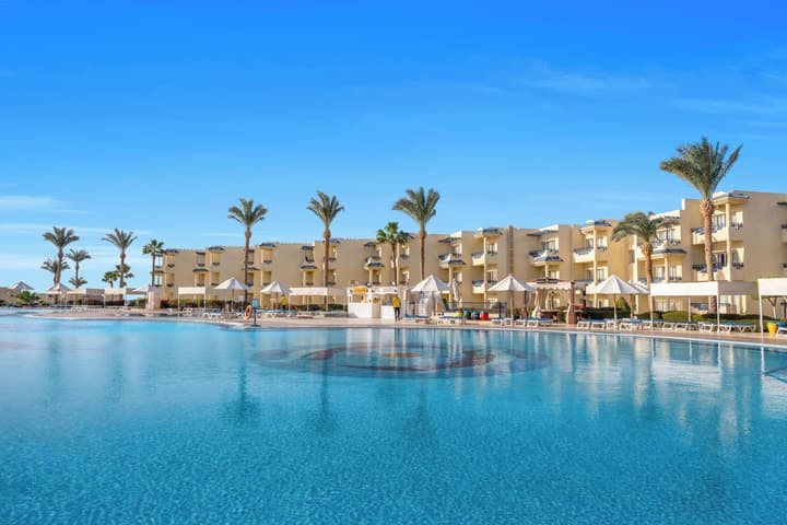 Grand Oasis Resort