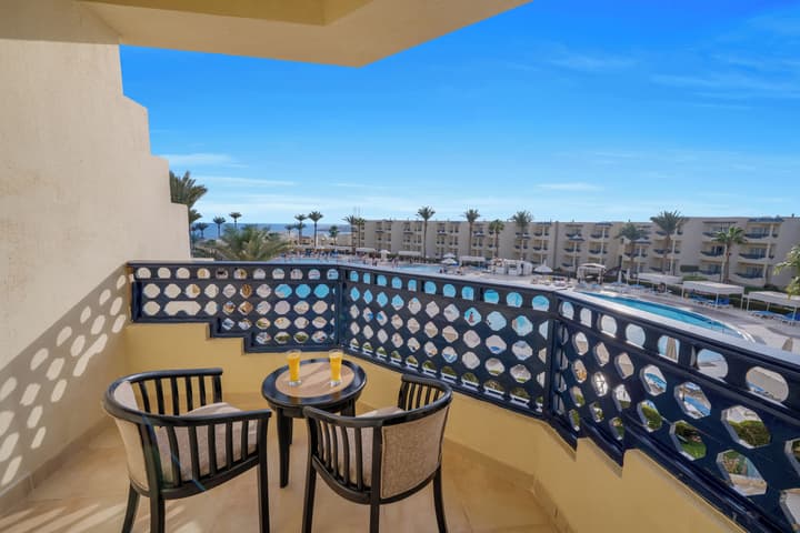 Grand Oasis Resort