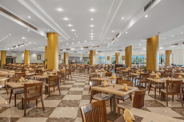 Grand Oasis Resort