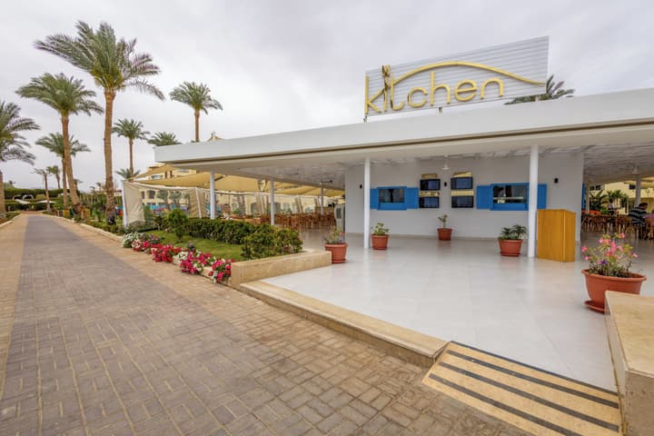 Grand Oasis Resort