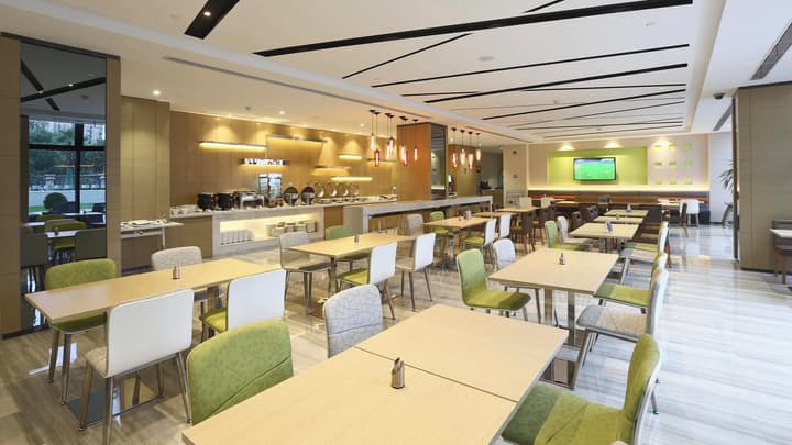 Holiday Inn Express Shanghai Gongkang by IHG