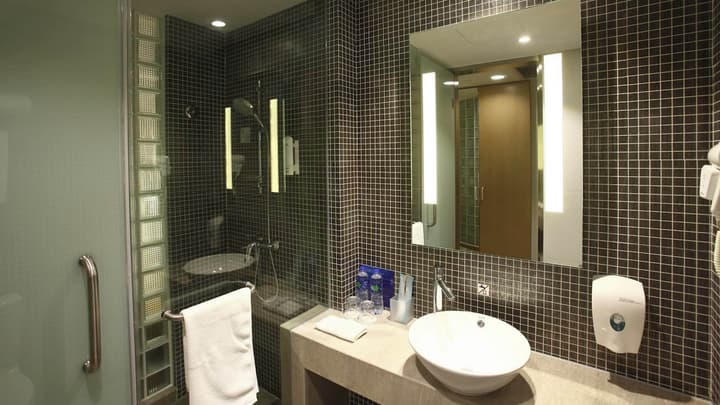 Holiday Inn Express Shanghai Gongkang by IHG
