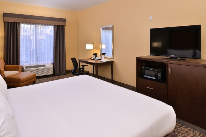 Holiday Inn Express & Suites Page - Lake Powell Area by IHG