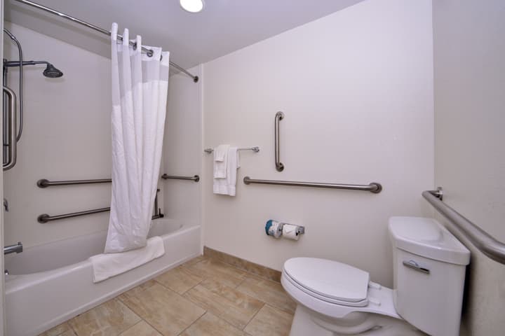 Holiday Inn Express & Suites Page - Lake Powell Area by IHG