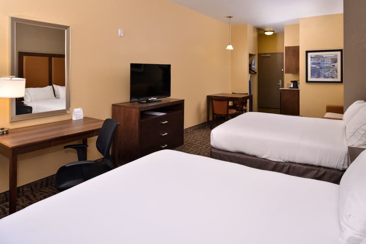 Holiday Inn Express & Suites Page - Lake Powell Area by IHG