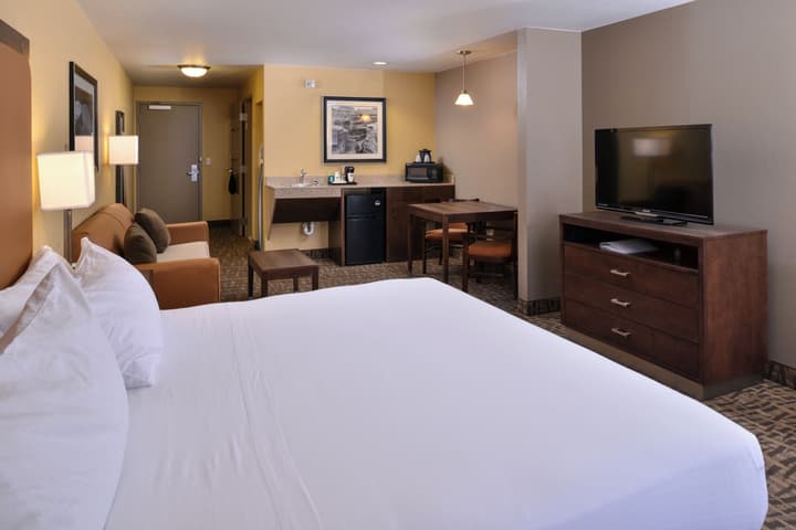 Holiday Inn Express & Suites Page - Lake Powell Area by IHG