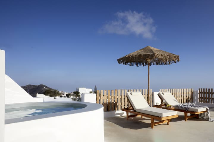 Athiri Santorini Hotel