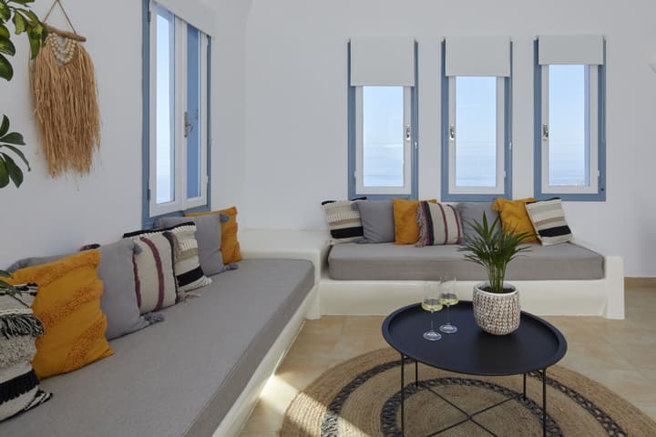Athiri Santorini Hotel