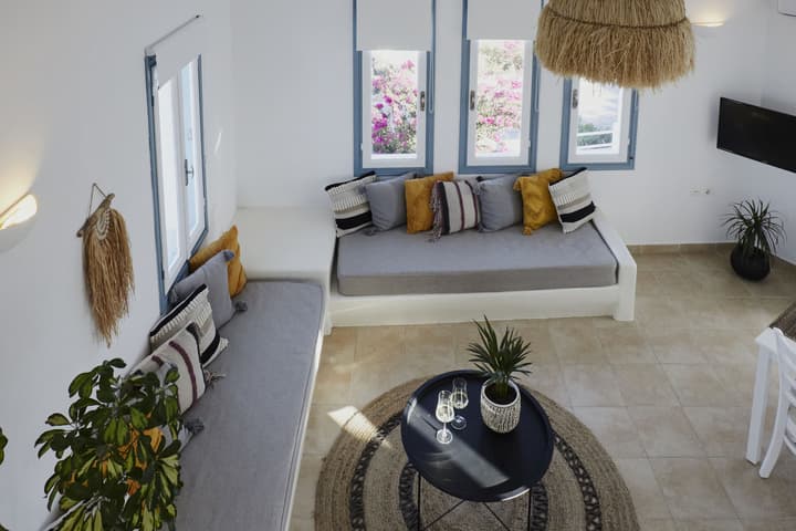 Athiri Santorini Hotel