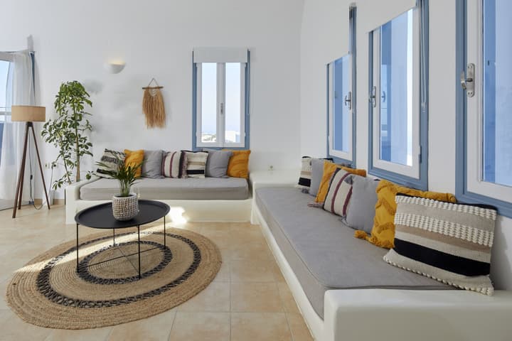 Athiri Santorini Hotel