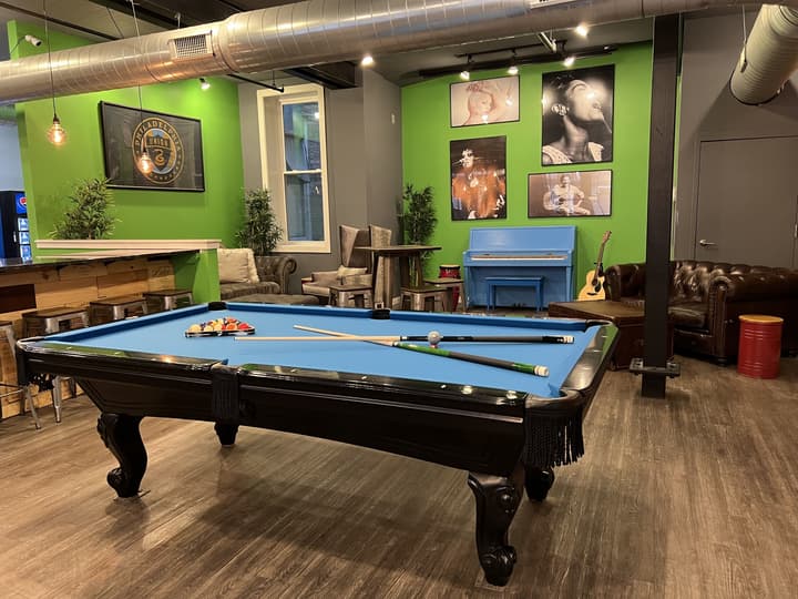 Apple Hostels