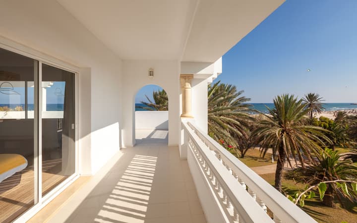 OCEANA HOTEL & SPA