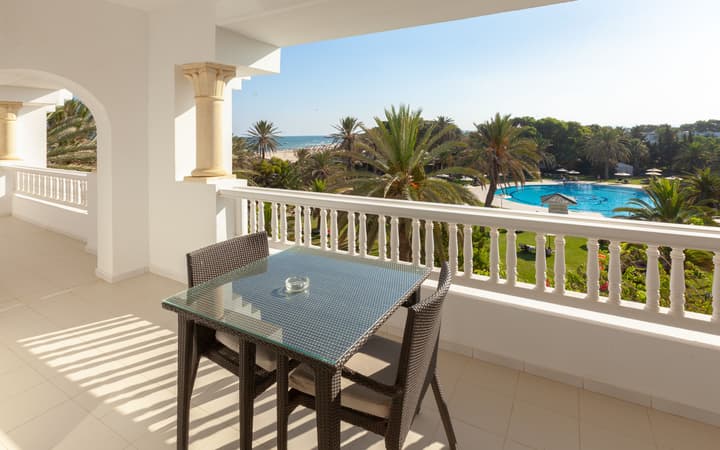 OCEANA HOTEL & SPA