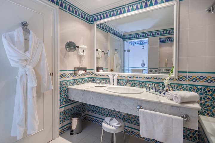 OCEANA HOTEL & SPA