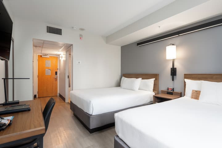 Hotel Willo (formerly YWCA Hotel Vancouver)