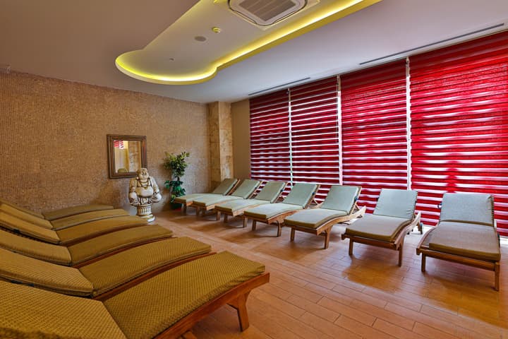 Crystal Sunset Pearl Collection - All inclusive