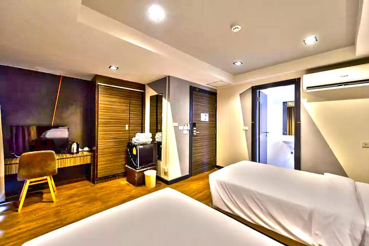 H2 Hotel