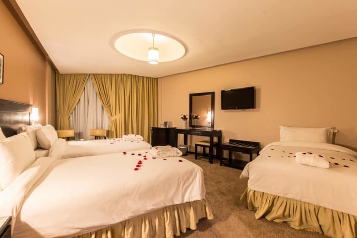 Almas Hotel