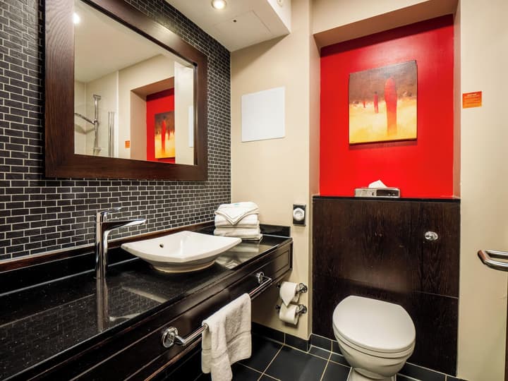 Chessington Resort Hotel