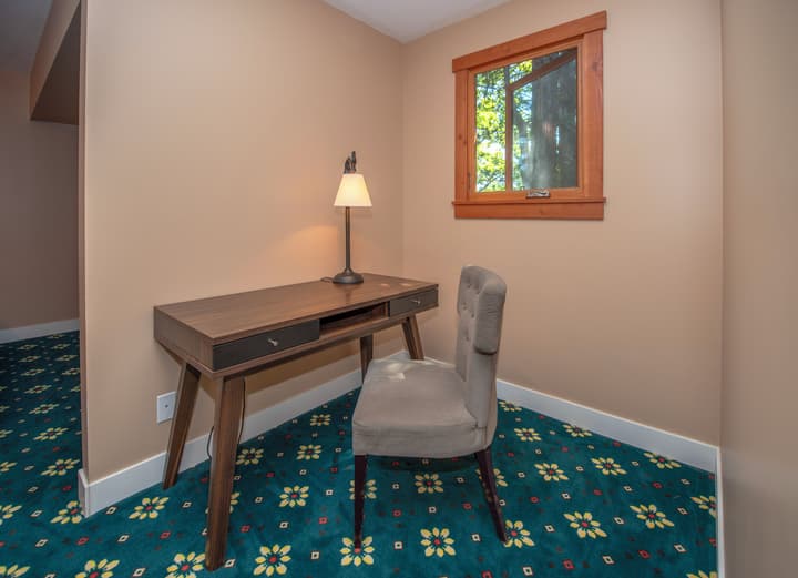 Painter's Lodge
