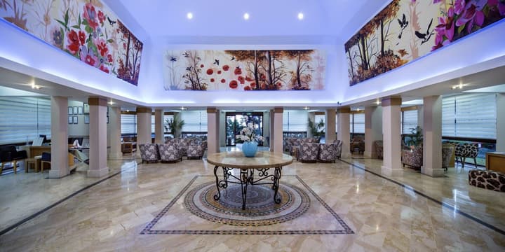 Crystal Flora Pearl Collection - All inclusive