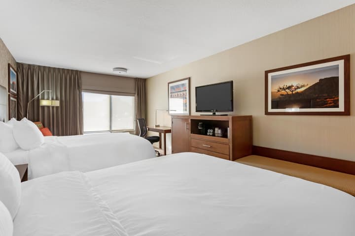Best Western Plus Cottontree Inn