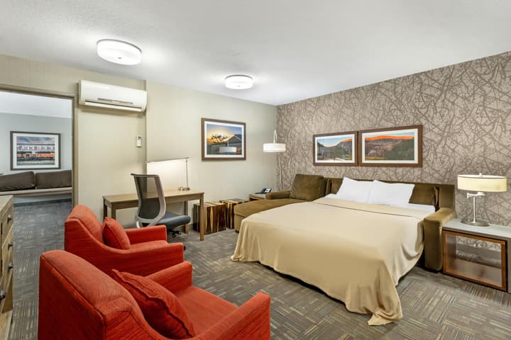 Best Western Plus Cottontree Inn