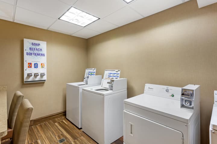 Best Western Plus Cottontree Inn