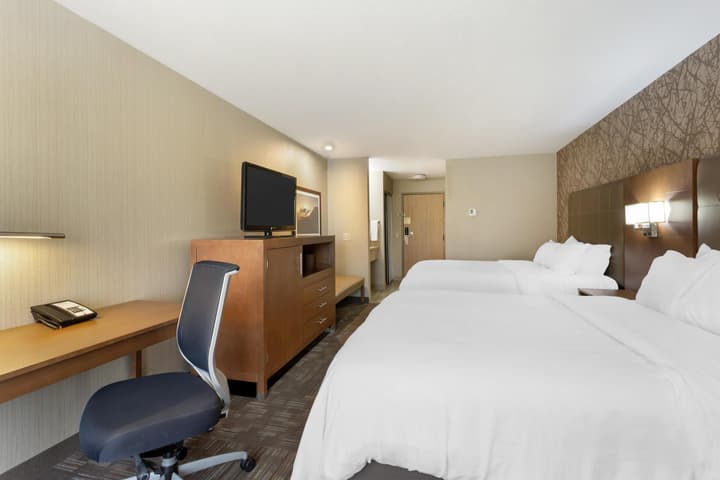 Best Western Plus Cottontree Inn