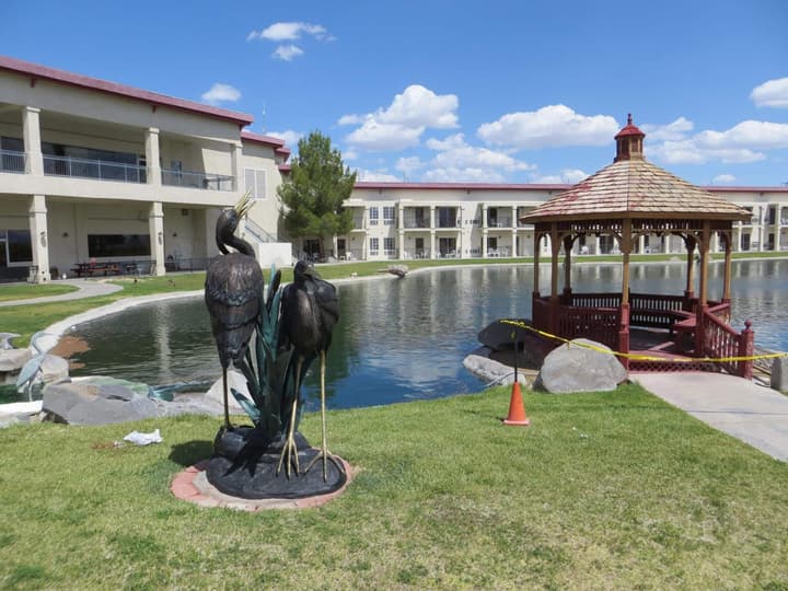 Longstreet Inn & Casino