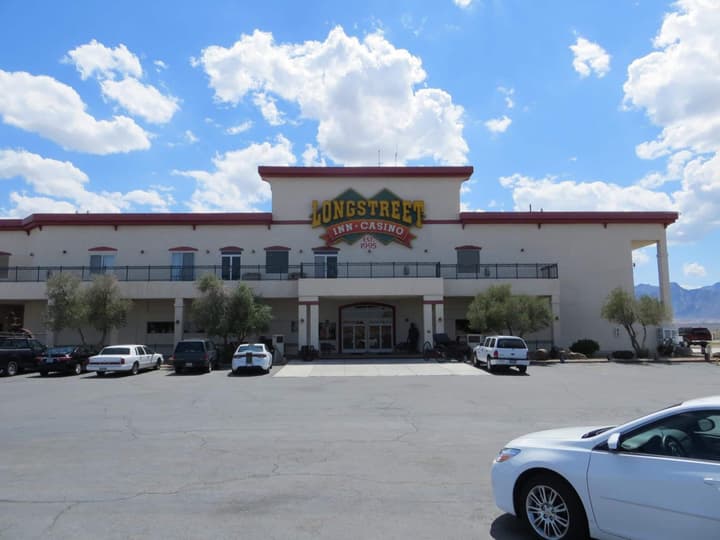 Longstreet Inn & Casino