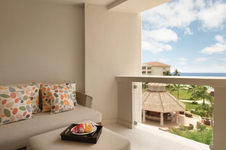 Hyatt Ziva Rose Hall - All Inclusive