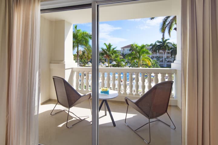 Hyatt Ziva Rose Hall - All Inclusive