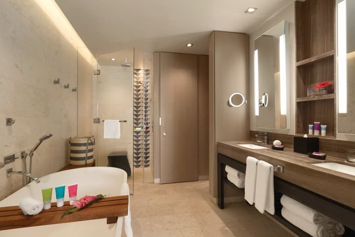 Hyatt Ziva Rose Hall - All Inclusive