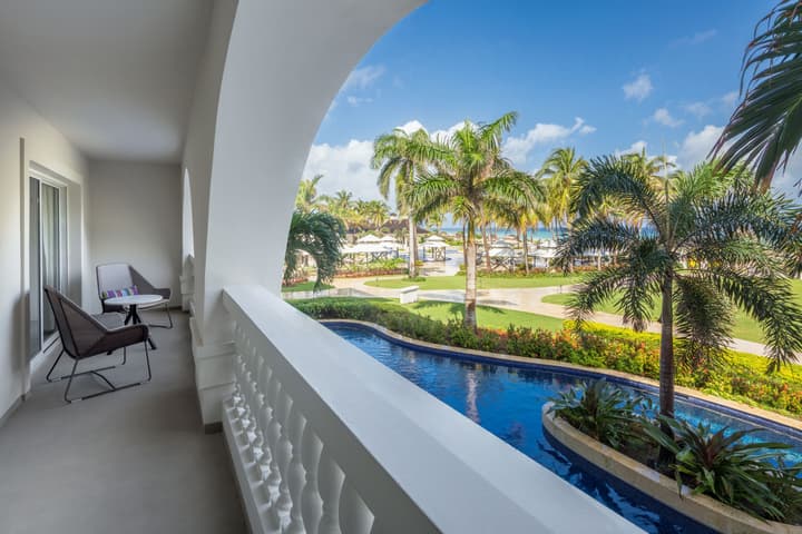 Hyatt Ziva Rose Hall - All Inclusive