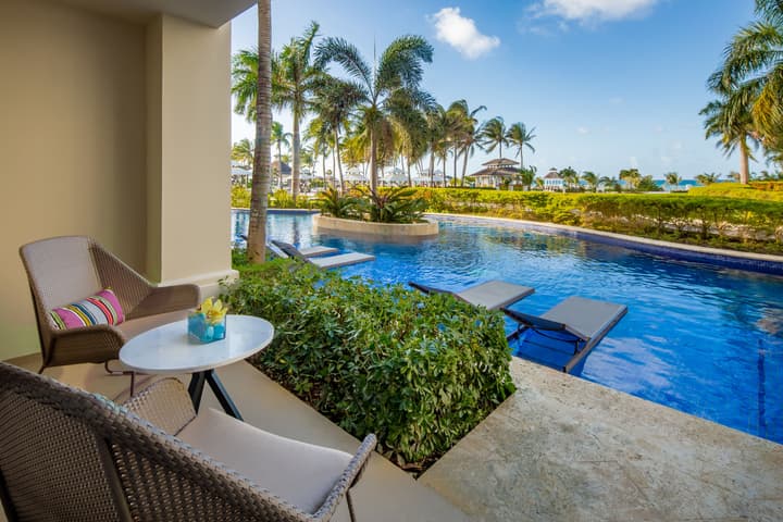 Hyatt Ziva Rose Hall - All Inclusive